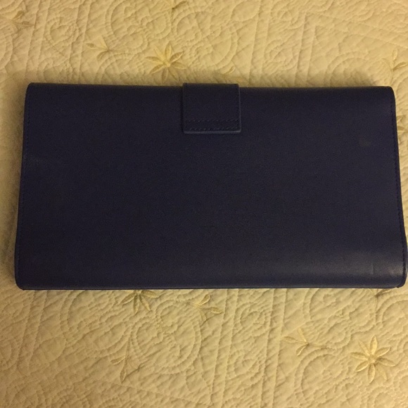 SAINT LAURENT CLUTCH - Picture 3 of 5